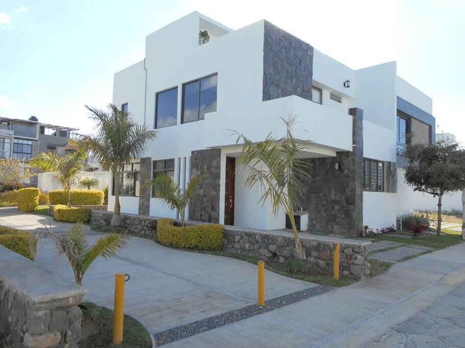 Hermosa Casa En Orilla Del Lago -Zona De Villedos- San Cristobal Zapotitlan Ngoại thất bức ảnh
