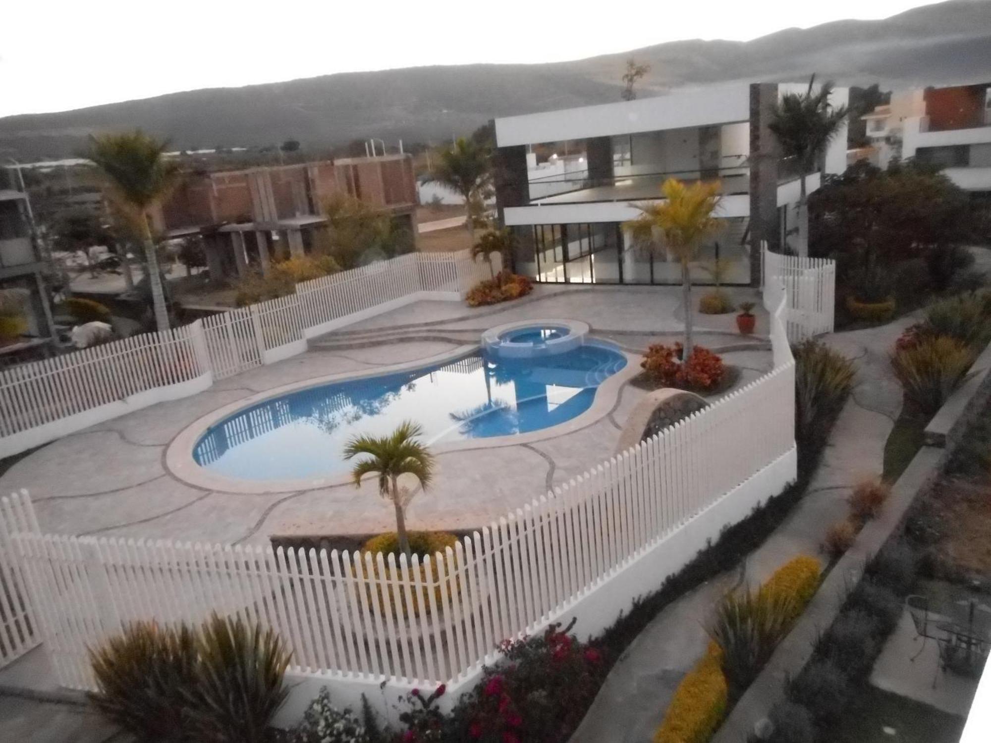Hermosa Casa En Orilla Del Lago -Zona De Villedos- San Cristobal Zapotitlan Ngoại thất bức ảnh